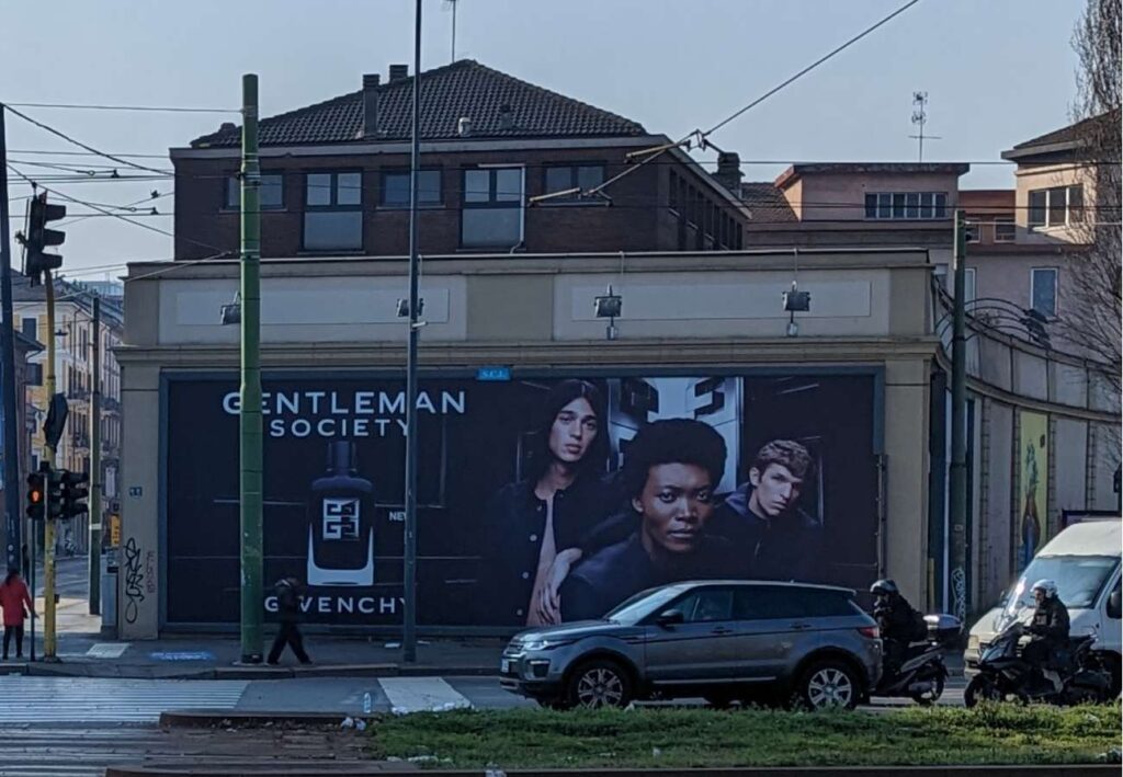 Farini-Monumentale frontal